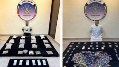 ضبط وافدين بمخدرات