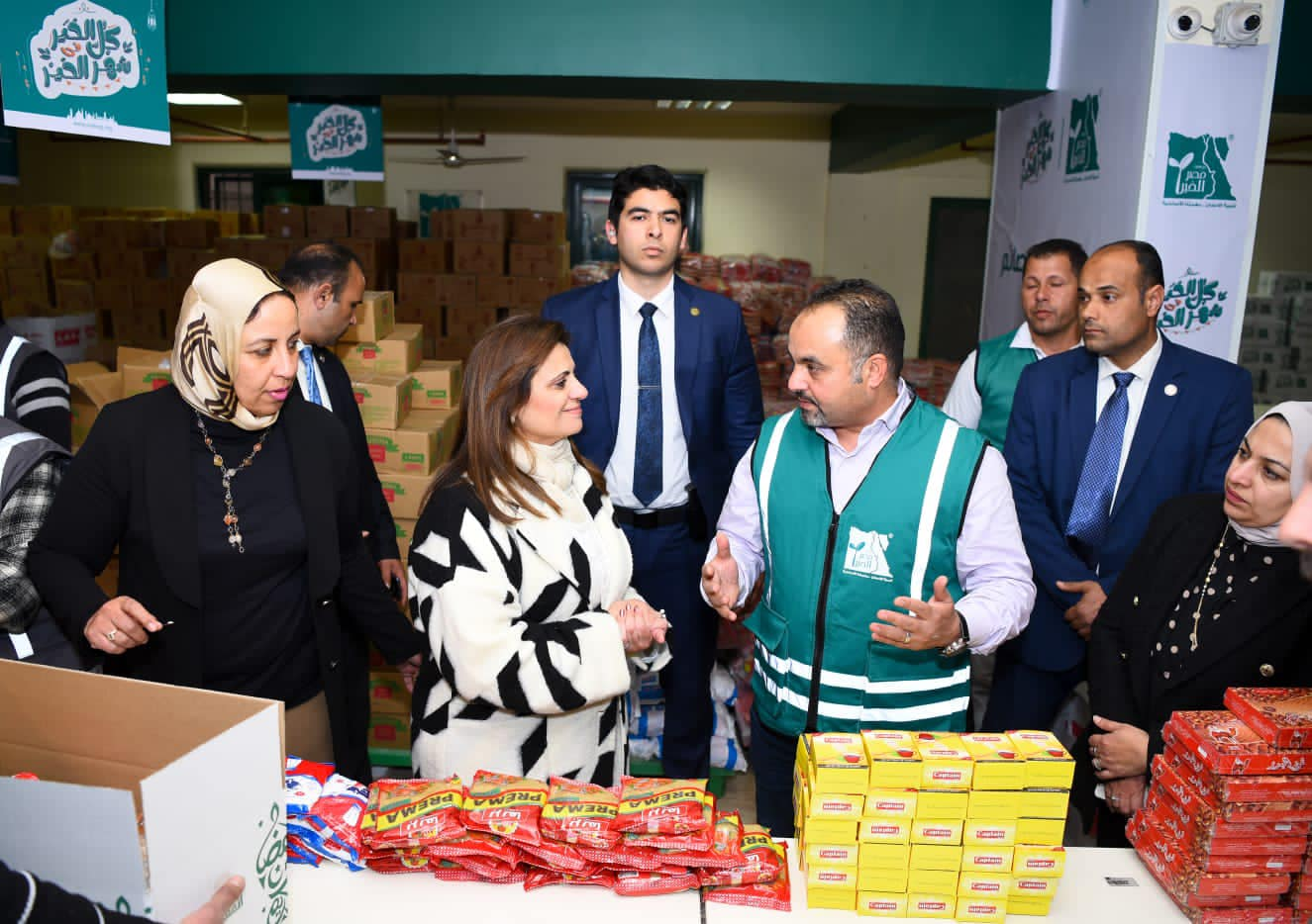 وزيرة الهجرة سها جندي وشباب المصريين بالخارج يشاركون "مصر الخير"